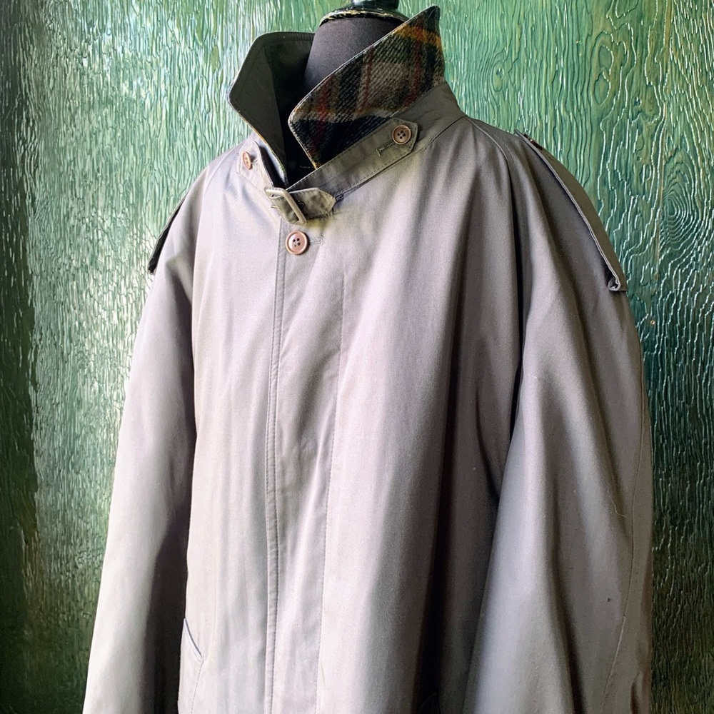 Pier 1 Men's Gray Trench Coat with Plaid Collar